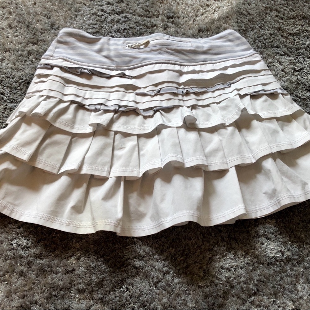 On Track Skirt Ruffled Tiers White/Grey